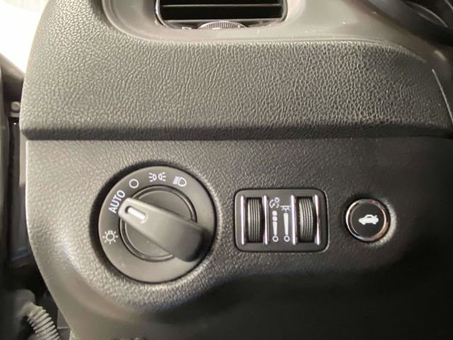 Used 2023 Dodge Charger SXT w/ Blacktop Package image 22