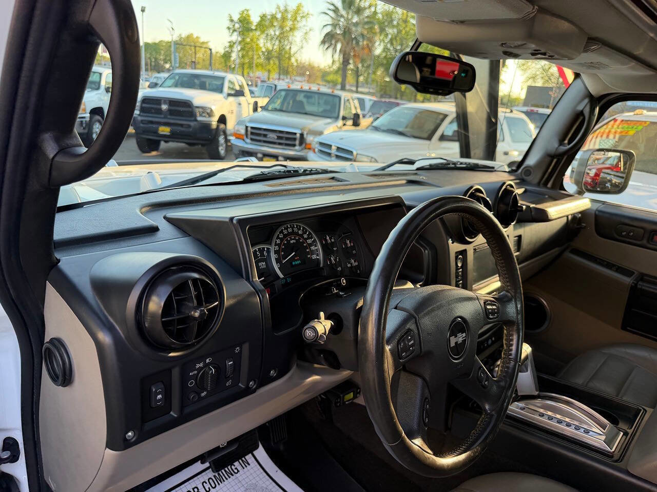 Used 2005 HUMMER H2 SUT w/ Preferred Equipment Group image 16