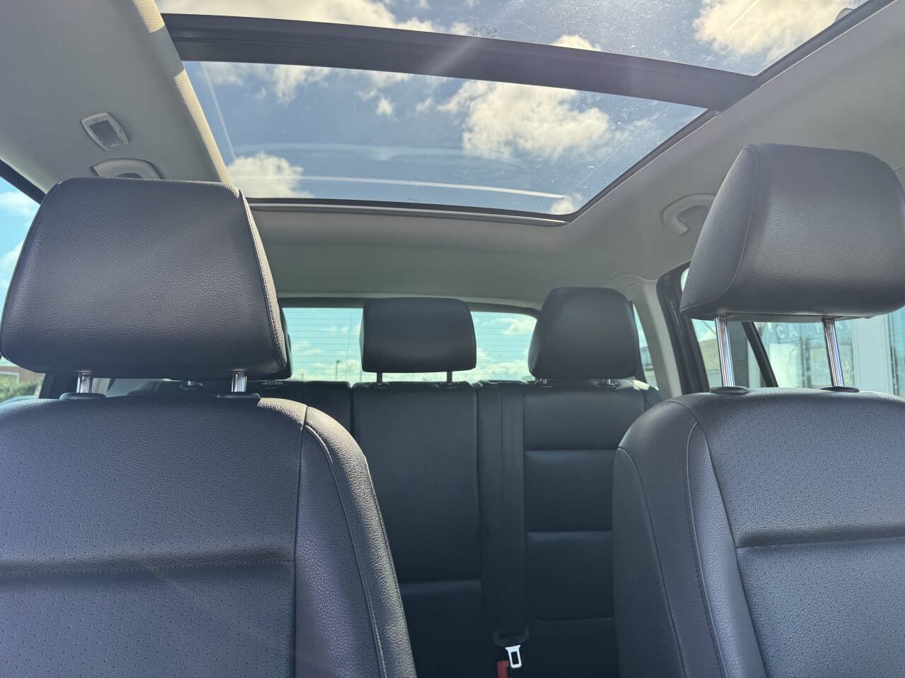 Used 2014 Volkswagen Tiguan SEL AWD/4WD image 41