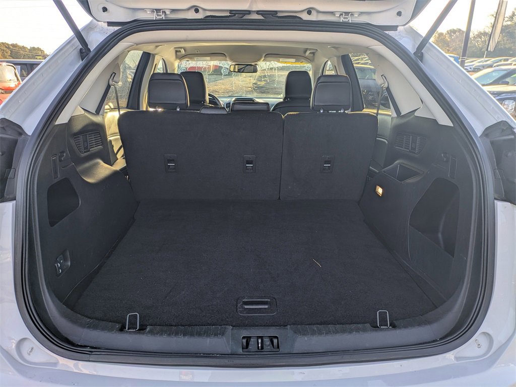 Used 2024 Ford Edge SEL image 11