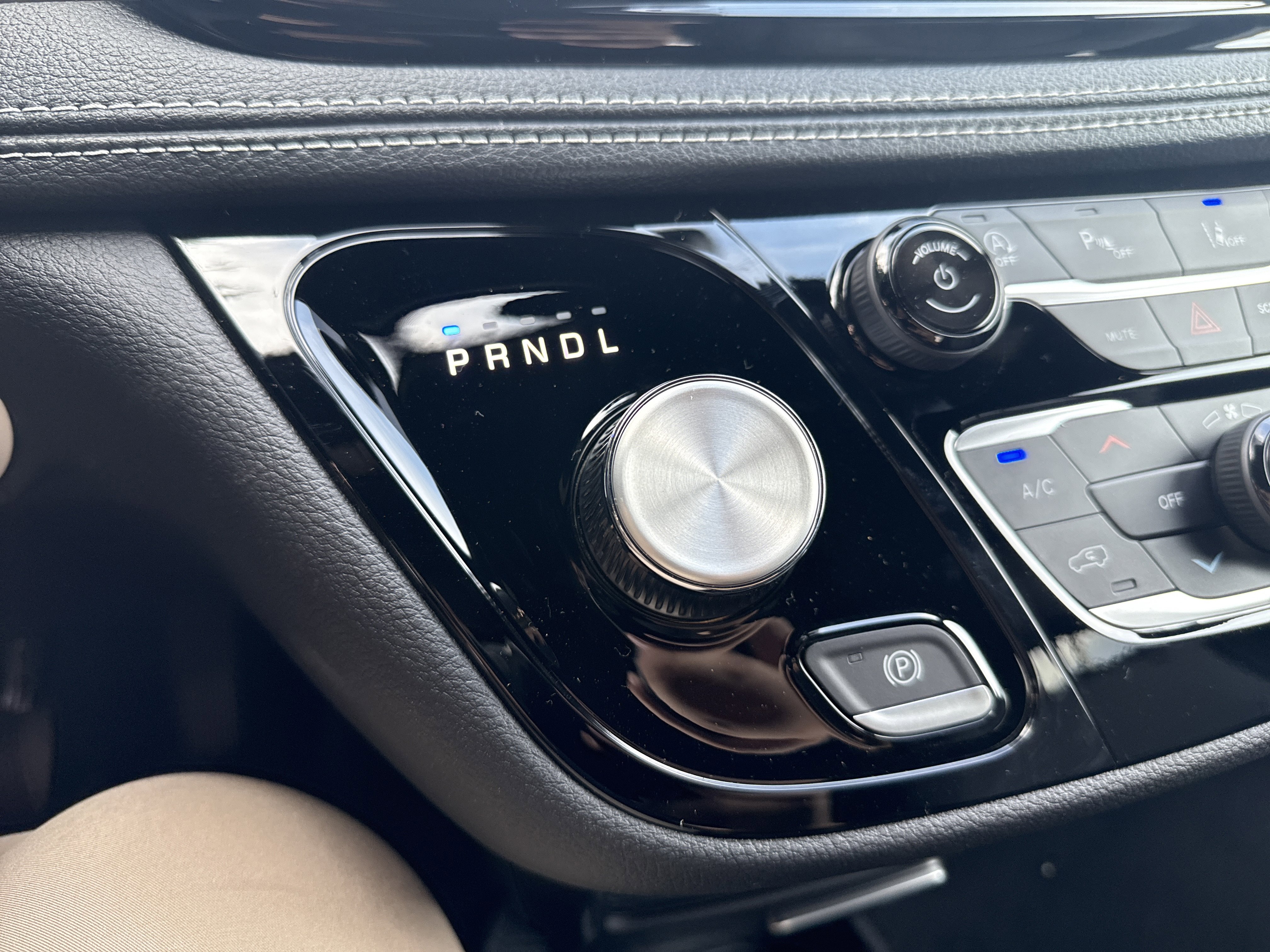 New 2026 Chrysler Pacifica Select image 24