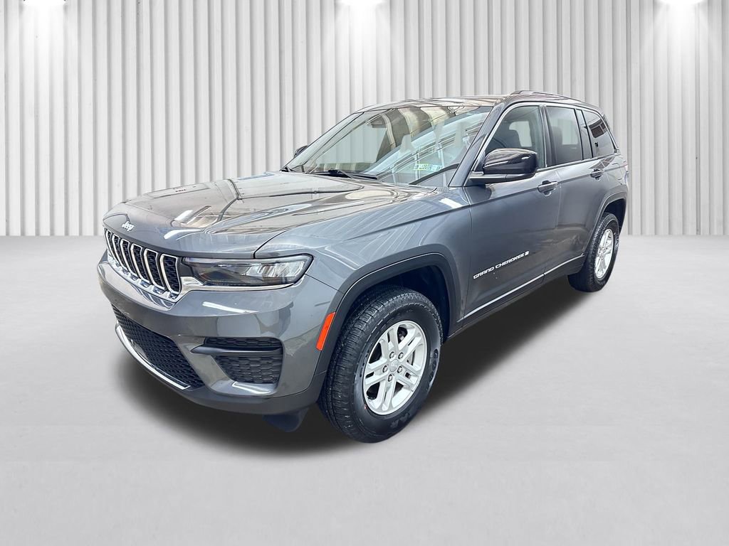 Certified 2024 Jeep Grand Cherokee Laredo w/ Trailer Tow Package image 13