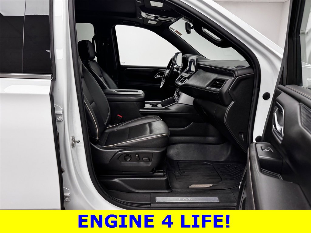 Used 2022 GMC Yukon SLT w/ SLT Luxury Package image 16