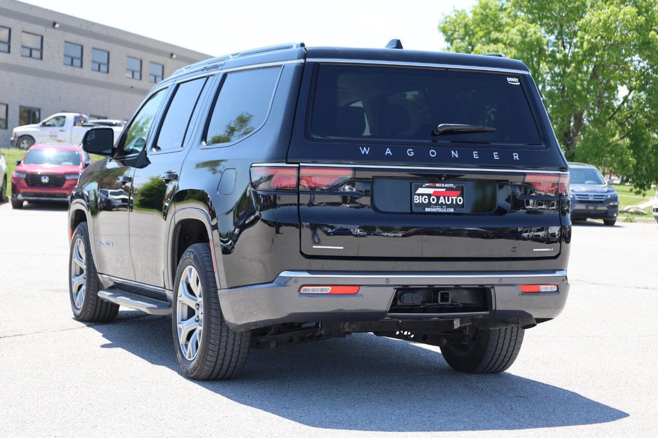 Used 2022 Jeep Wagoneer Series II AWD/4WD image 11
