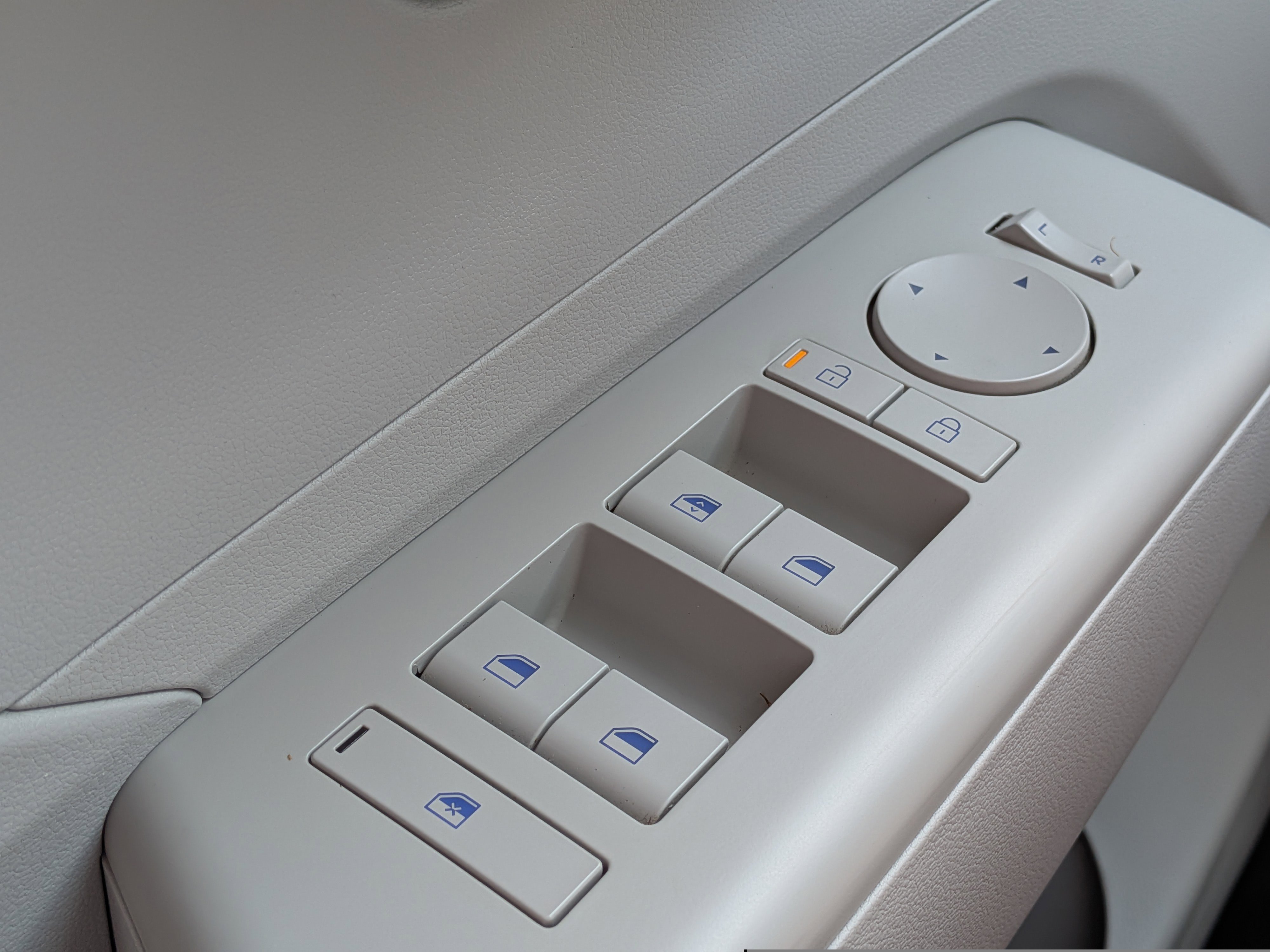 Used 2024 Hyundai Kona SEL image 22