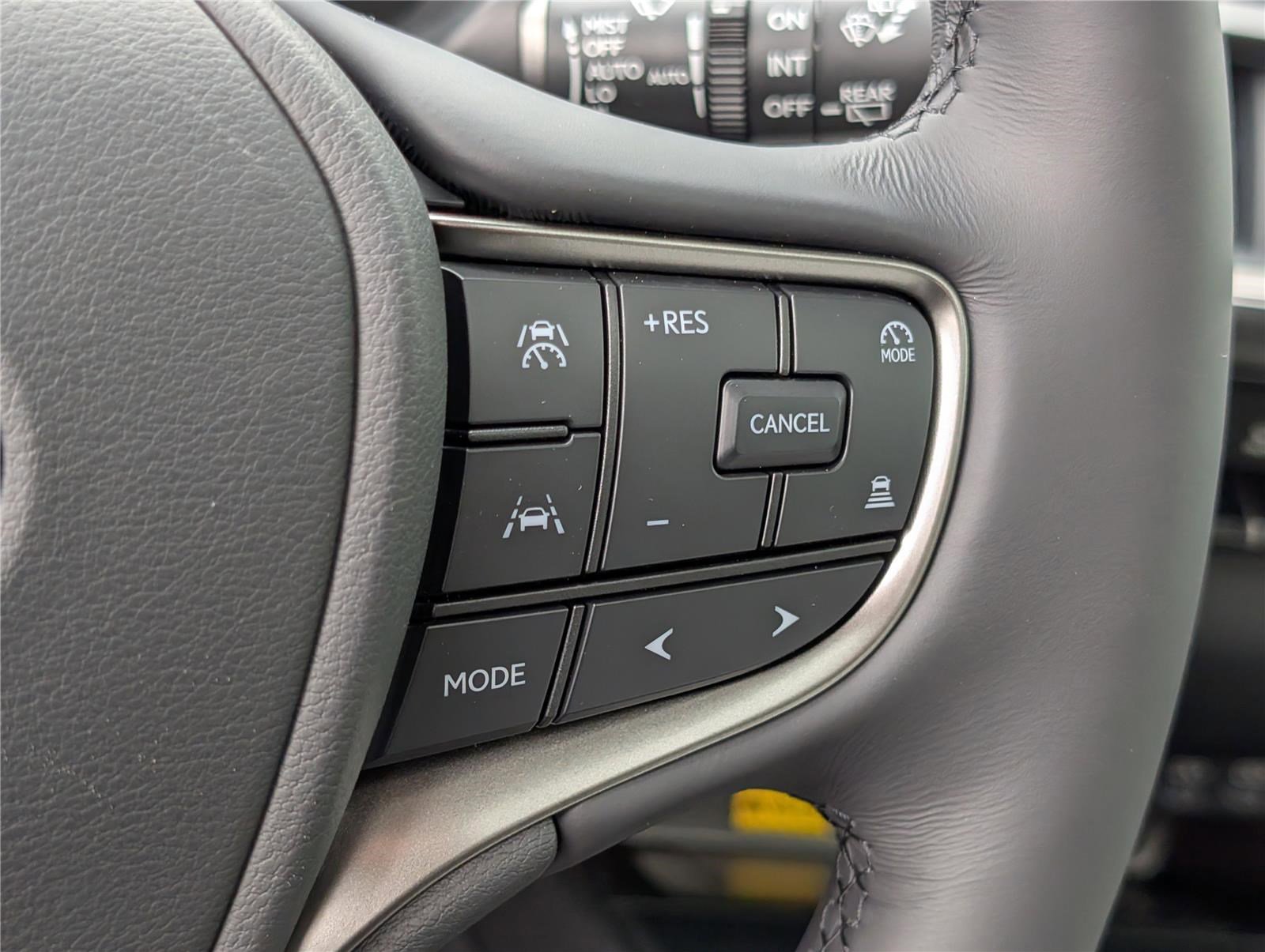 New 2026 Lexus UX 300h FWD image 20