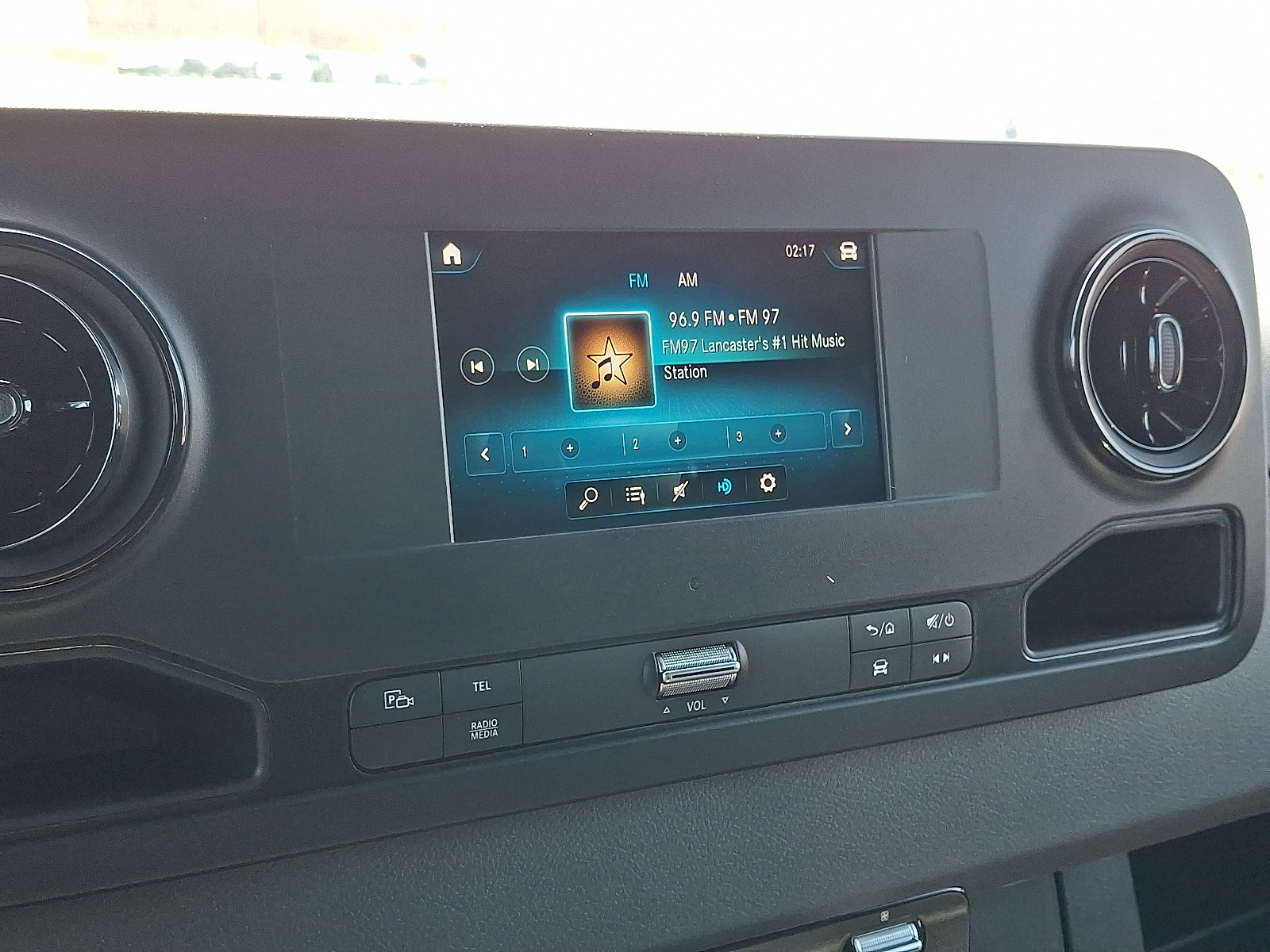 Used 2024 Mercedes-Benz Sprinter 2500 image 15