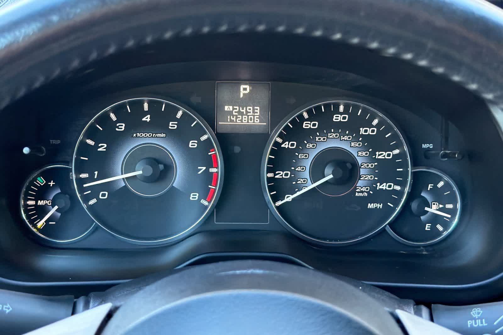 Used 2010 Subaru Outback 2.5i Premium AWD/4WD image 24