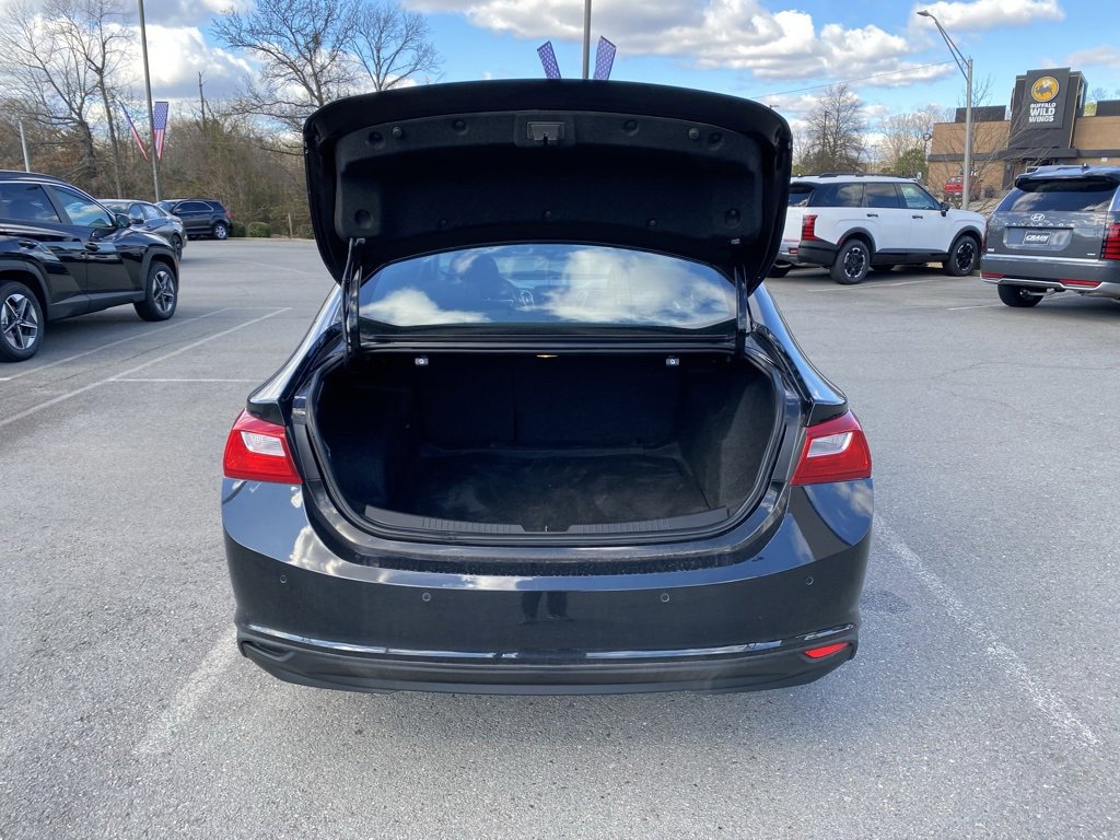 Used 2024 Chevrolet Malibu LT image 9