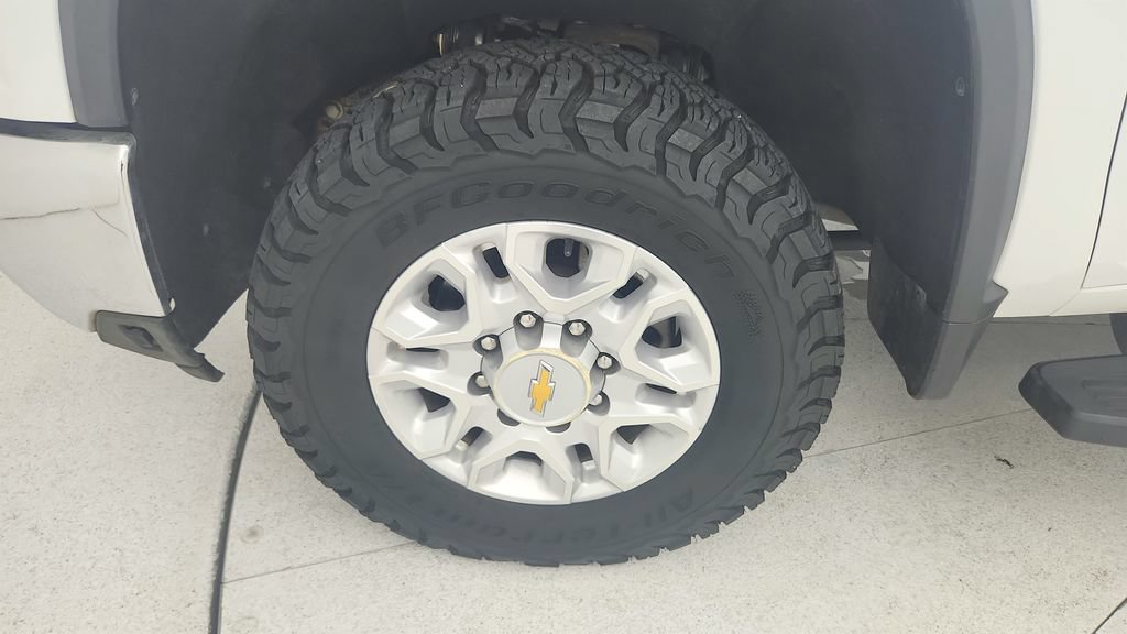 Certified 2024 Chevrolet Silverado 2500 LT AWD/4WD image 28