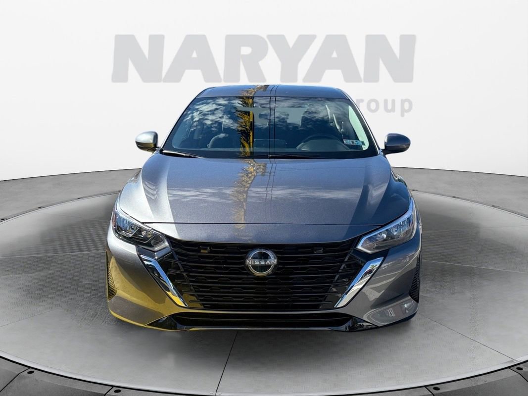 Used 2025 Nissan Sentra SV image 3