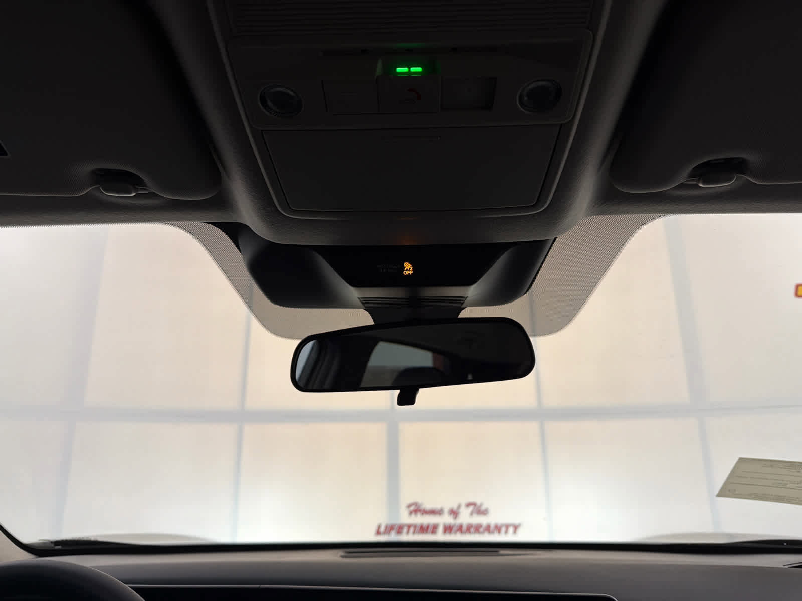 New 2026 Nissan Kicks SR image 21