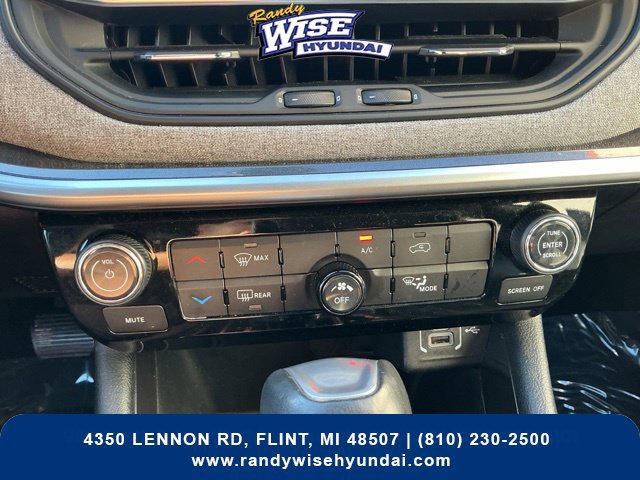 Used 2024 Jeep Compass Latitude AWD/4WD image 25