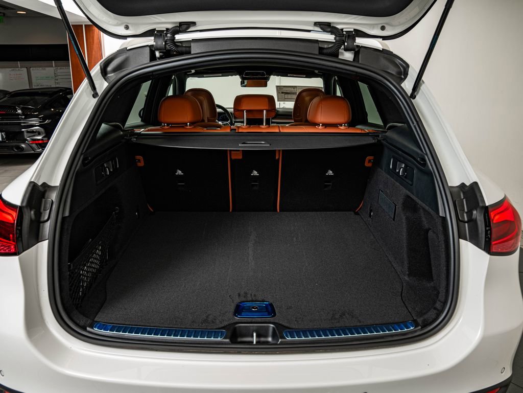 New 2026 Mercedes-Benz GLC 300 4MATIC image 36