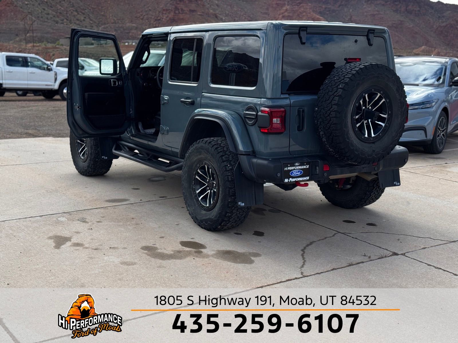 Used 2024 Jeep Wrangler Unlimited Rubicon AWD/4WD image 13