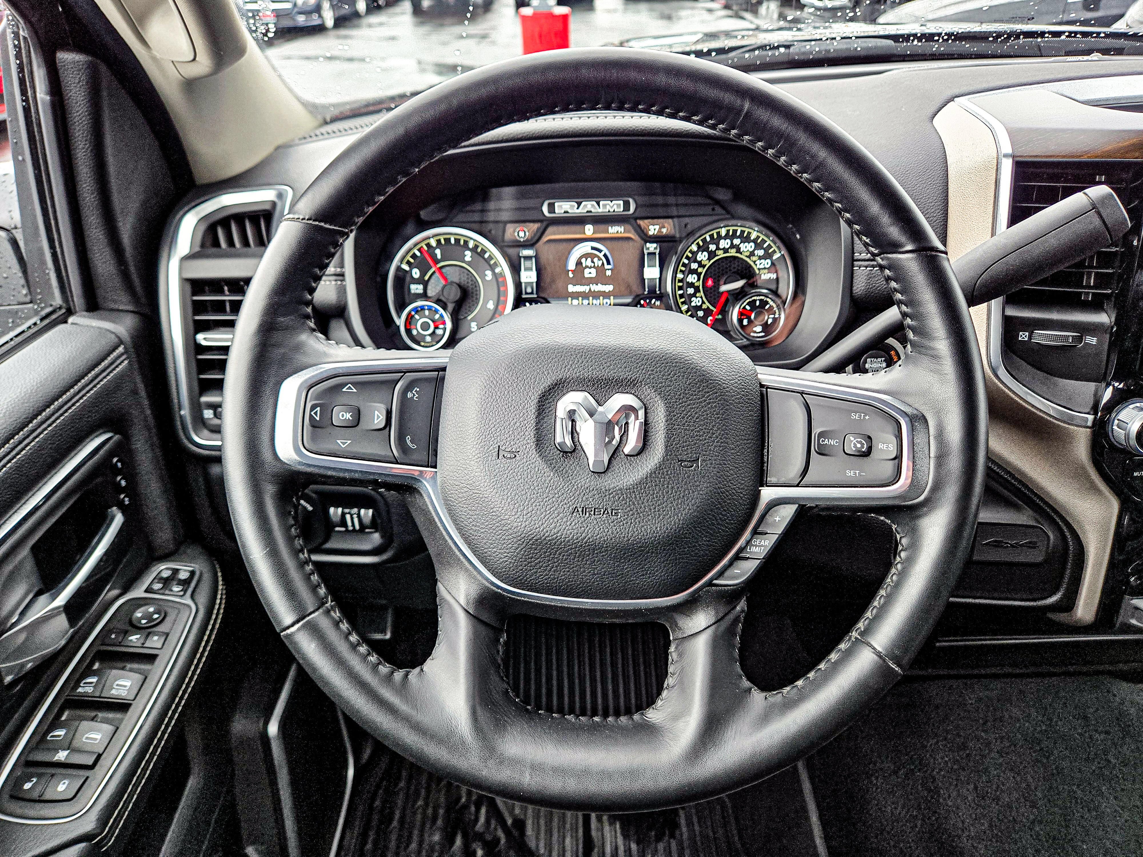 Used 2024 RAM 3500 Laramie AWD/4WD image 19