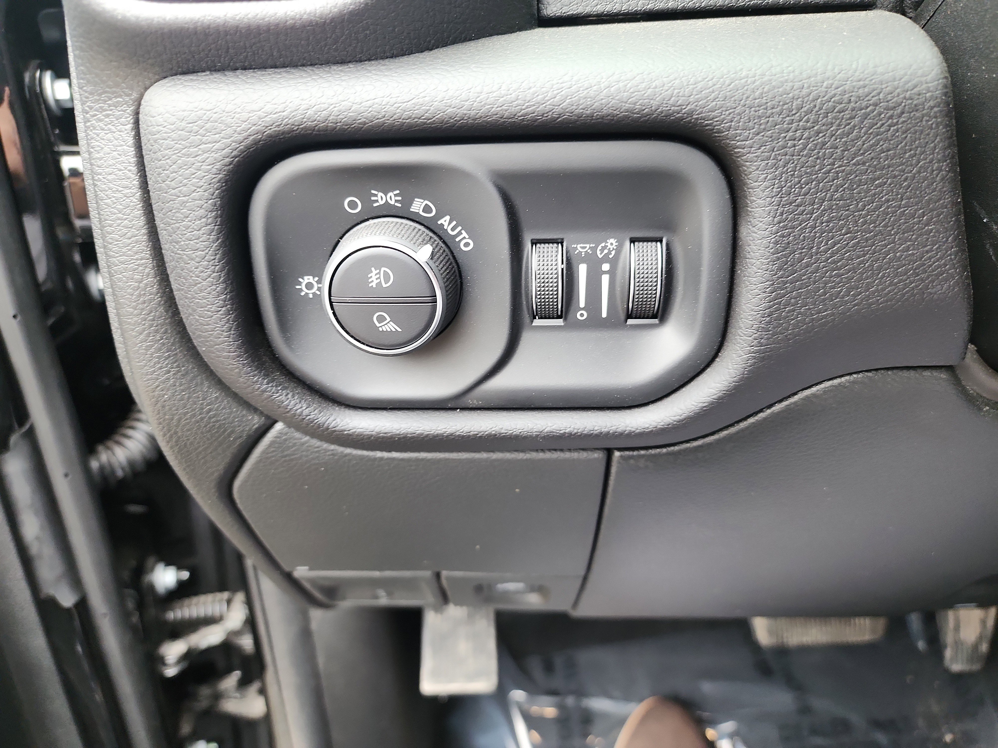 New 2025 RAM 2500 Laramie image 11