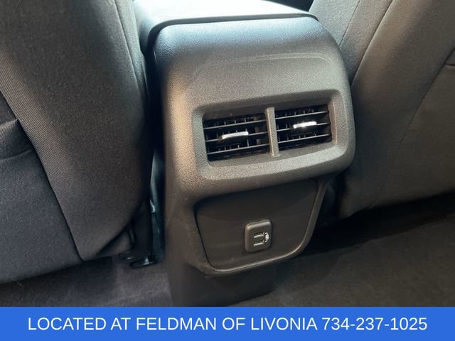 Used 2019 Chevrolet Equinox LS w/ LS Convenience Package image 20