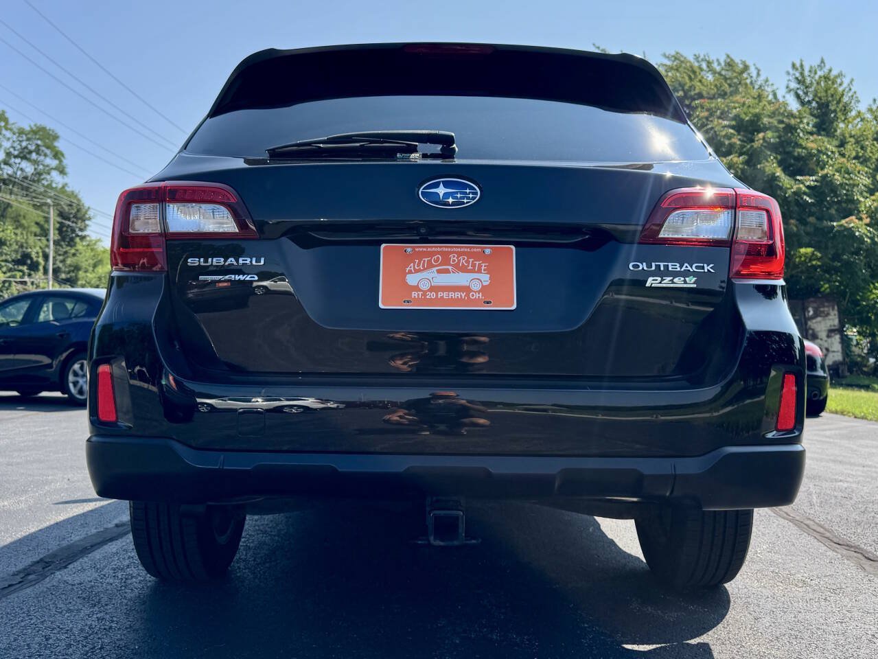Used 2015 Subaru Outback 2.5i Limited AWD/4WD image 6