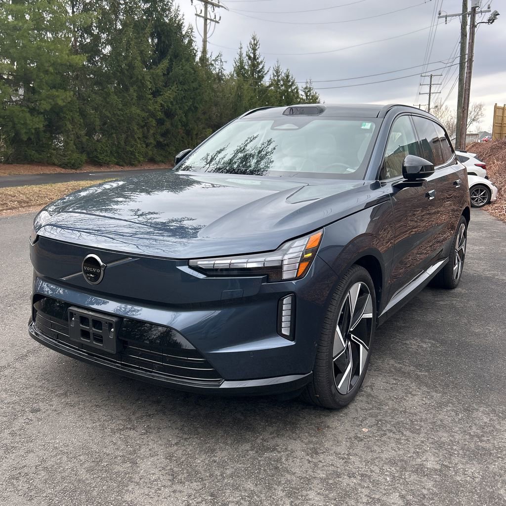 Used 2025 Volvo EX90 Ultra image 12