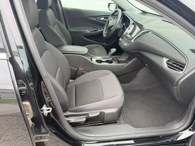 Used 2021 Chevrolet Malibu LS FWD image 15
