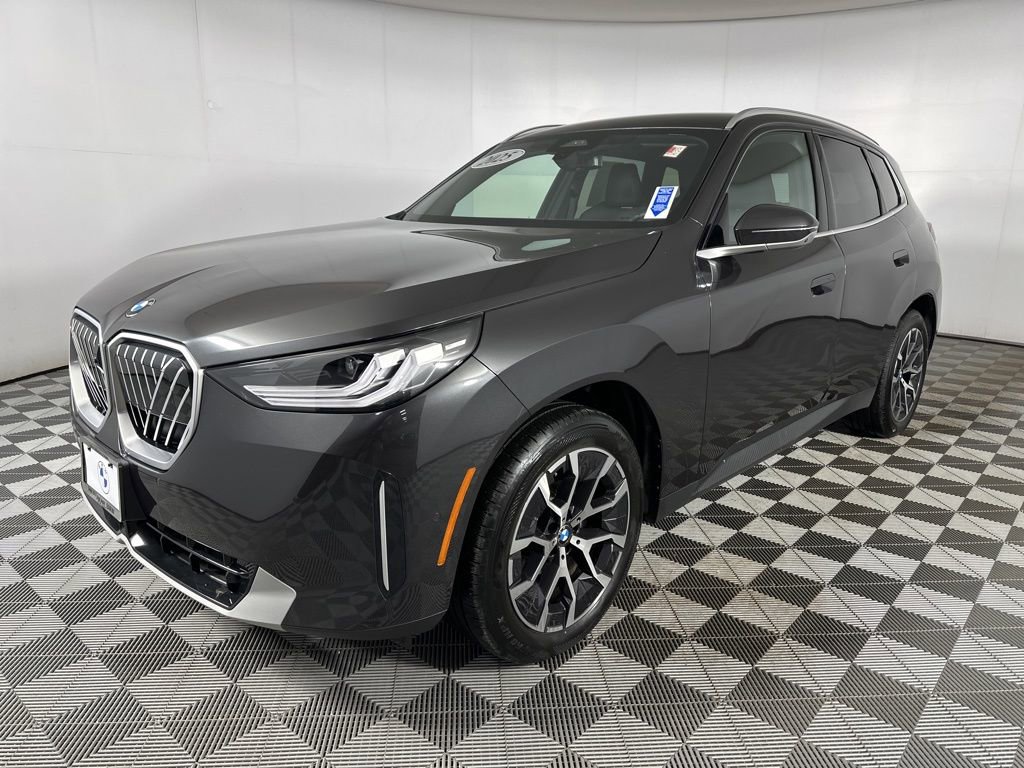 Used 2025 BMW X3 xDrive30i w/ Premium Package image 3