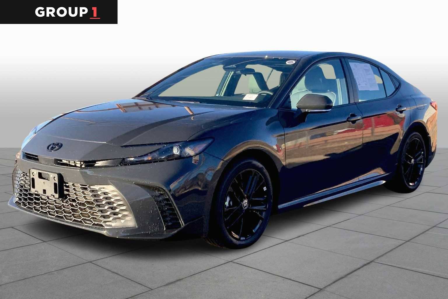 Used 2026 Toyota Camry SE image 1