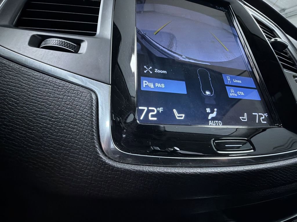 Used 2020 Volvo XC90 T6 Momentum image 13