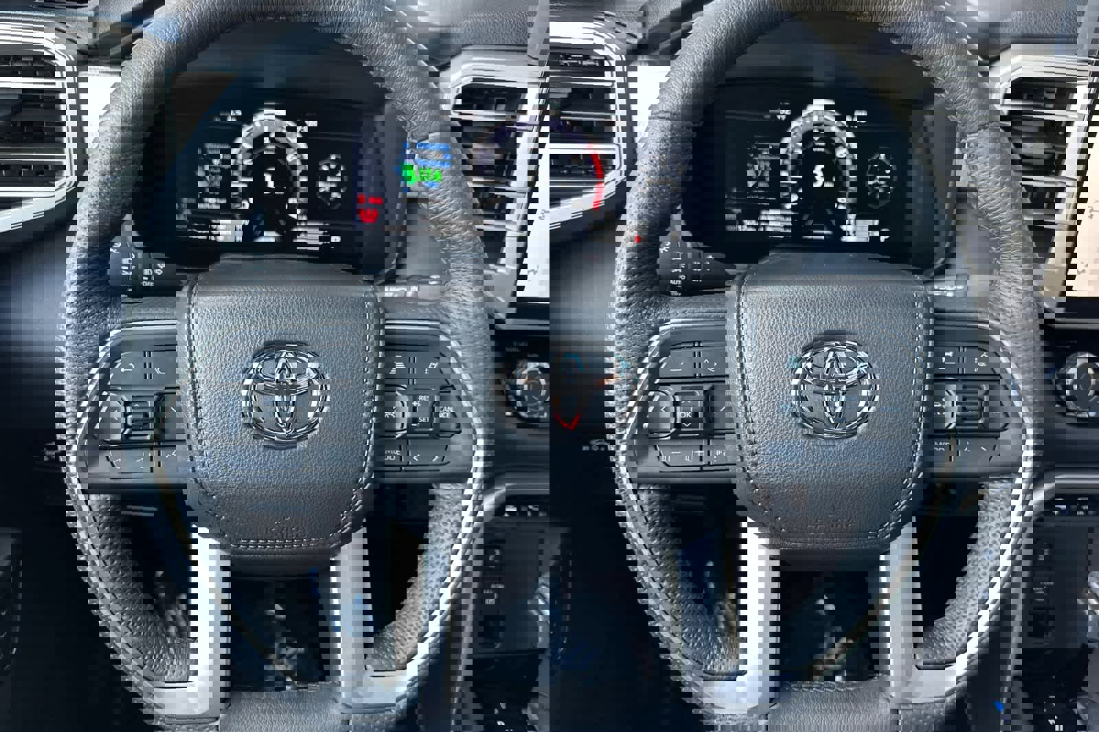 Used 2025 Toyota Tundra Limited image 22