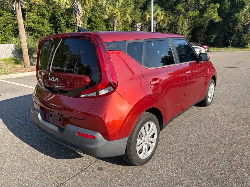 Certified 2022 Kia Soul LX FWD image 4