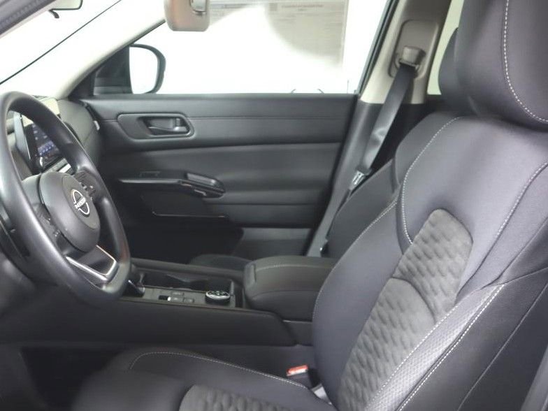 Certified 2025 Nissan Pathfinder S image 21