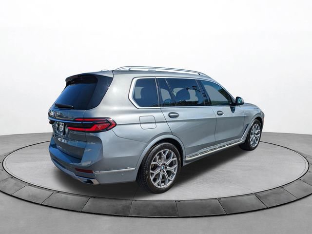 Used 2025 BMW X7 xDrive40i image 3