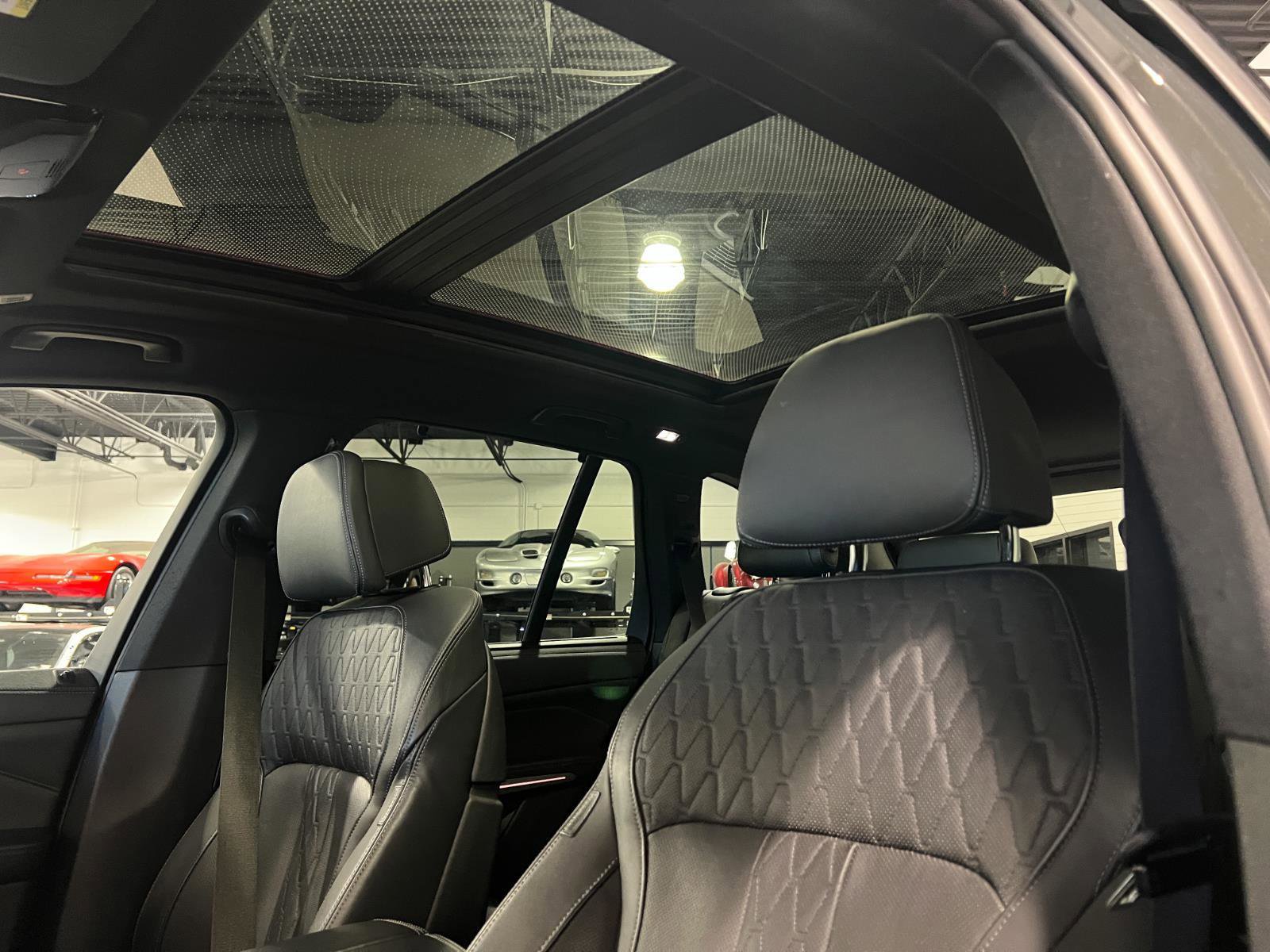 Used 2023 BMW X5 M50i w/ Executive Package image 25