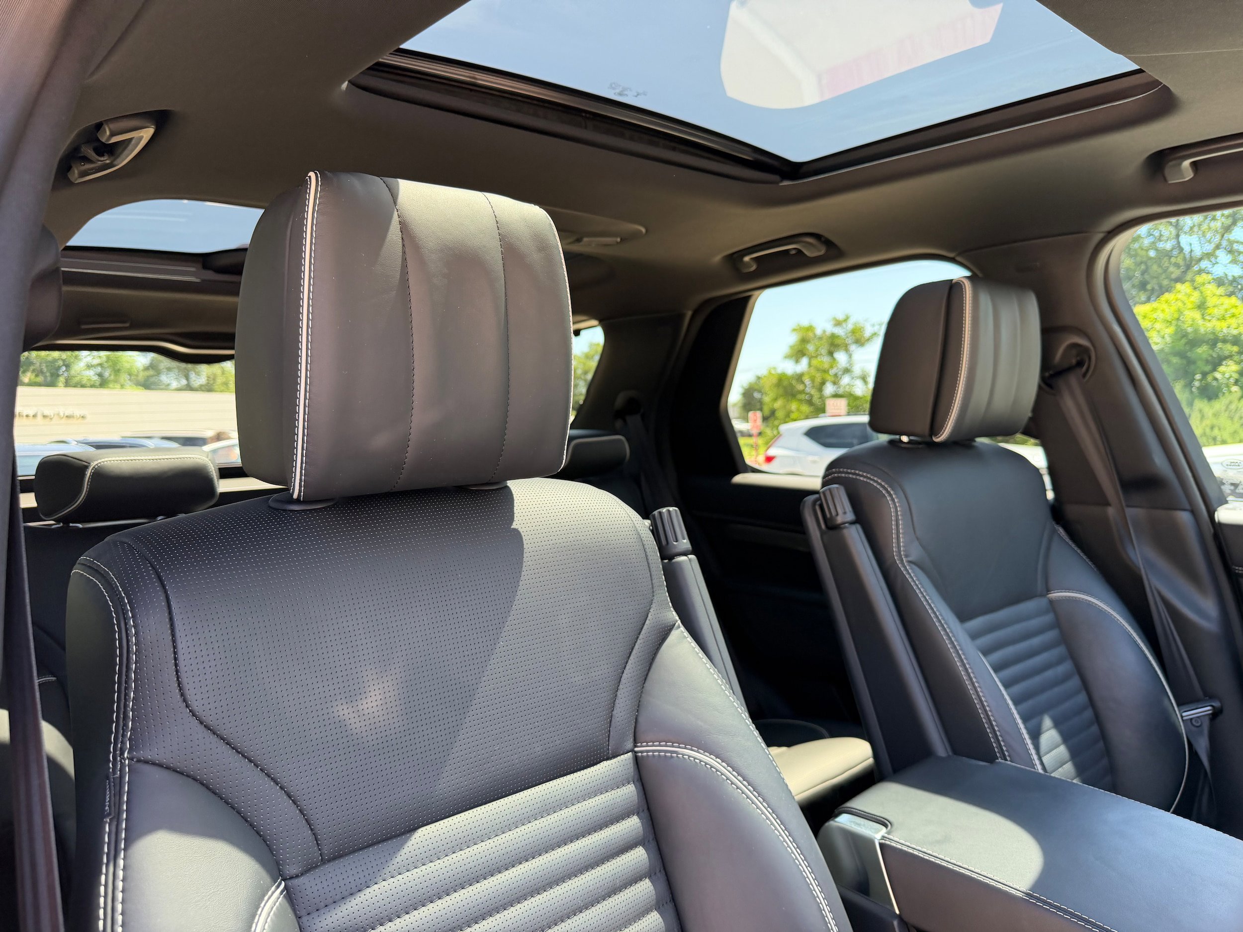 Used 2018 Land Rover Discovery HSE Luxury AWD/4WD image 11