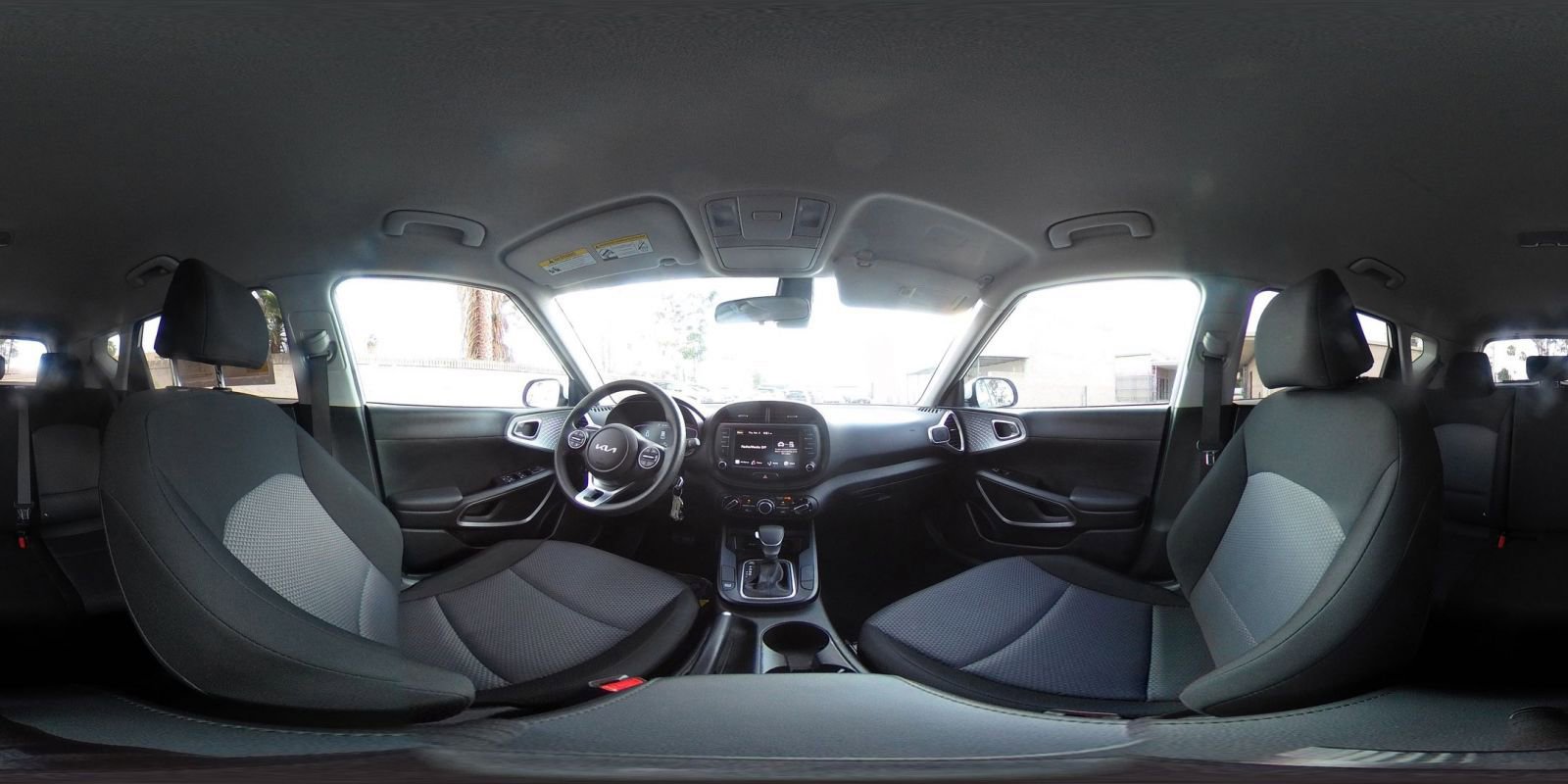 Used 2025 Kia Soul LX w/ LX Technology Package image 40