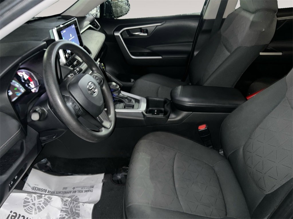 Used 2024 Toyota RAV4 XLE image 9