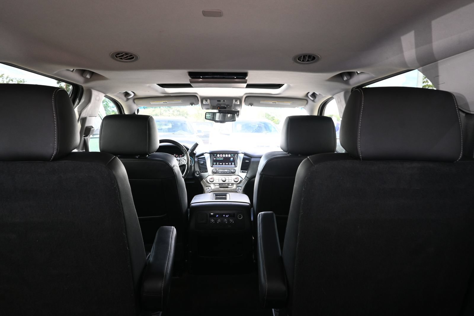 Used 2018 Chevrolet Tahoe Premier AWD/4WD image 30