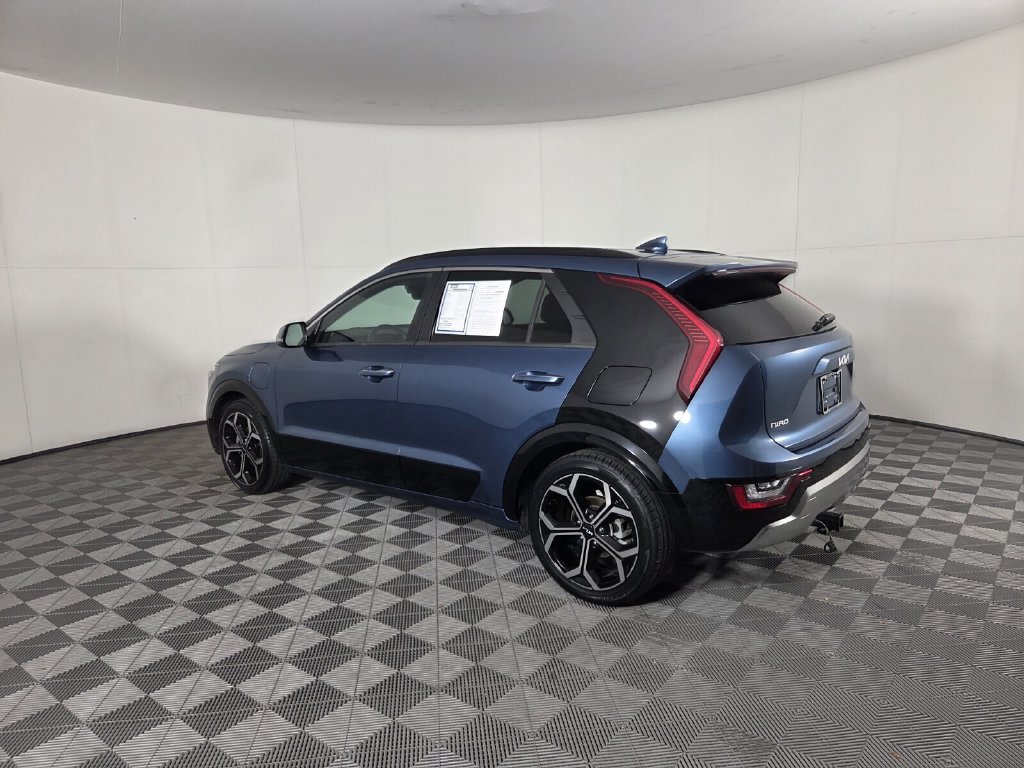 Used 2023 Kia Niro SX Touring FWD image 7