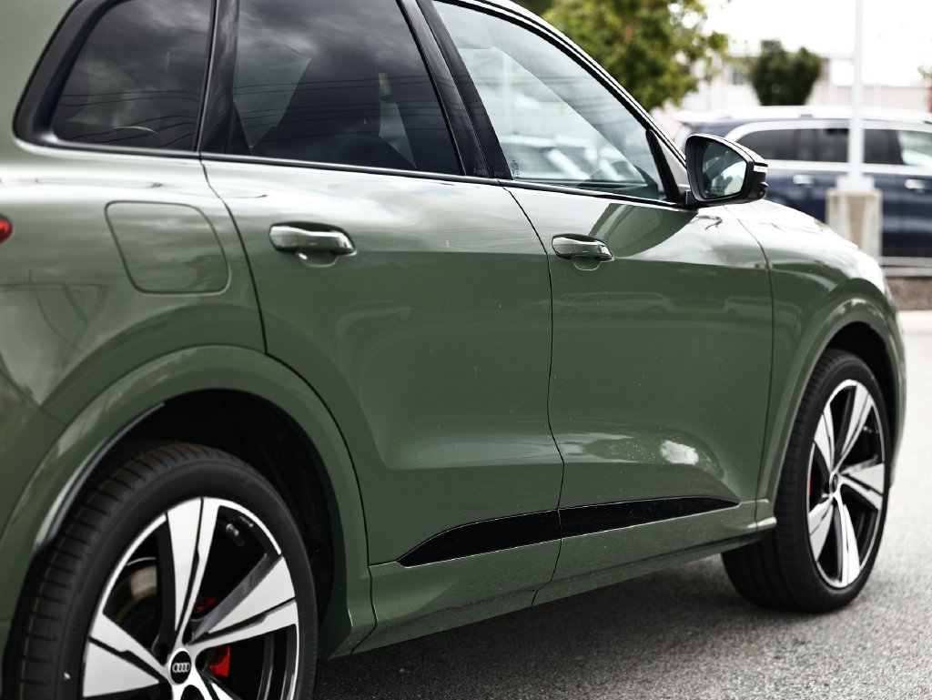 New 2026 Audi SQ5 Prestige AWD/4WD image 9