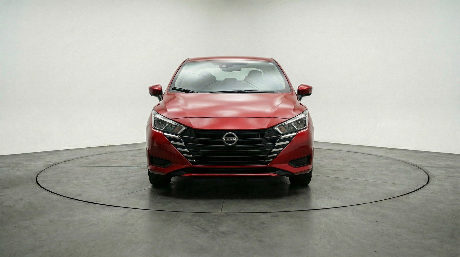 Used 2025 Nissan Versa SV image 2