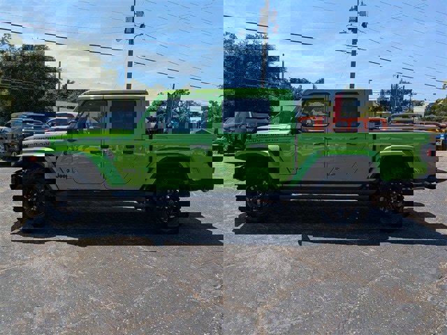 New 2025 Jeep Gladiator Sport image 7