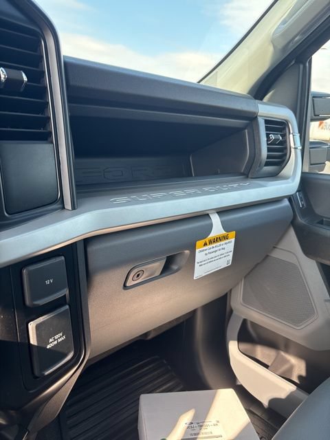 New 2026 Ford F450 XL w/ XL Chrome Package RWD image 27