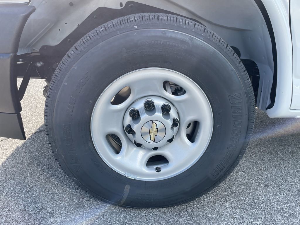 New 2025 Chevrolet Express 2500 Work Van image 53