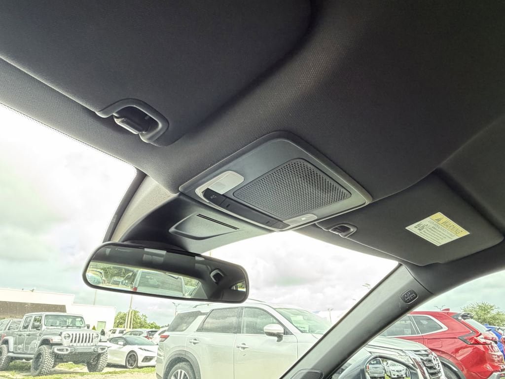 Used 2025 Honda Civic Sport image 32