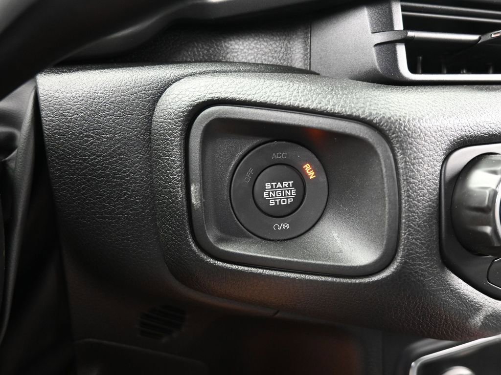 Used 2024 Jeep Gladiator Sport image 28