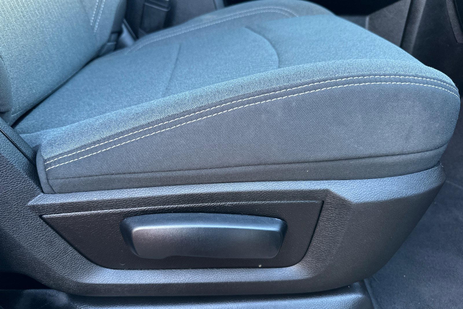 Used 2022 RAM 1500 Classic Warlock w/ Warlock Decor Package AWD/4WD image 22