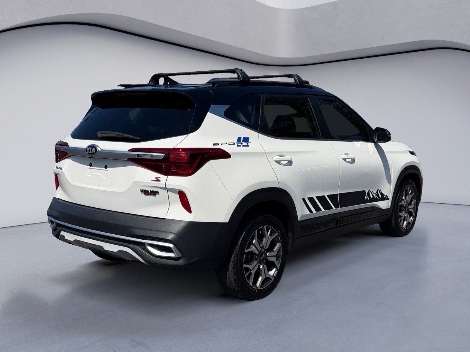Used 2021 Kia Seltos S FWD image 5