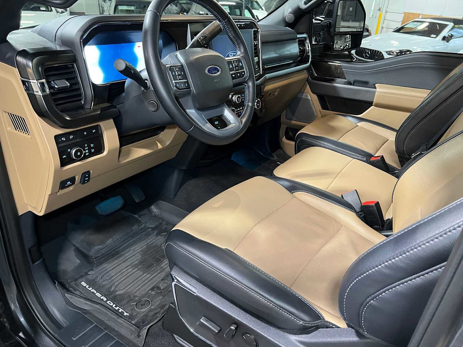 Used 2024 Ford F350 Lariat w/ Sport Appearance Package image 23