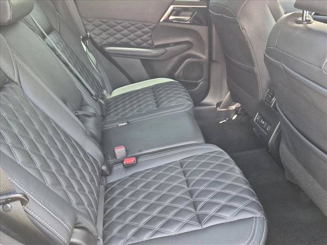 Used 2023 Mitsubishi Outlander SEL FWD image 21