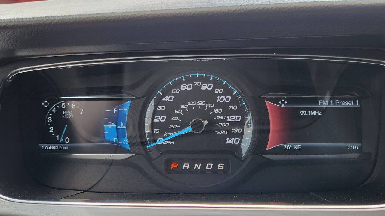 Used 2014 Ford Taurus SEL w/ Equipment Group 201A FWD image 22